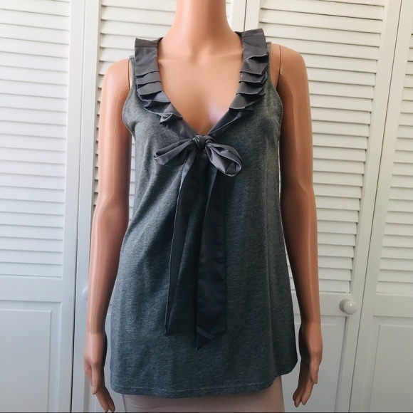 3/$25 NEW YORK & COMPANY V-Neck Tank Top Size Medium - Picture 1 of 8